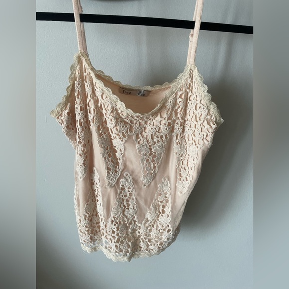 Lace tank top - Picture 3 of 4